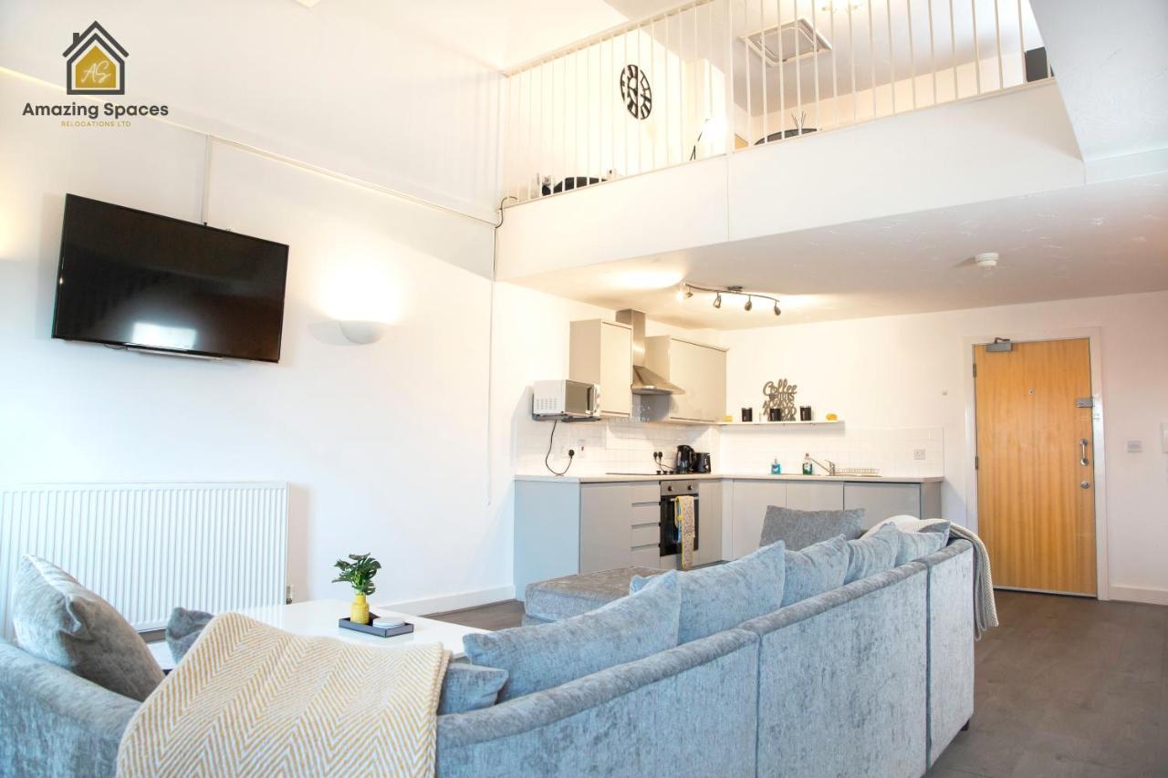 Large Unique 2 Bedroom Duplex Apartment With Private Parking & Free Wifi - Vat Qualifying By Amazing Spaces Relocations Ltd Warrington  Exteriör bild