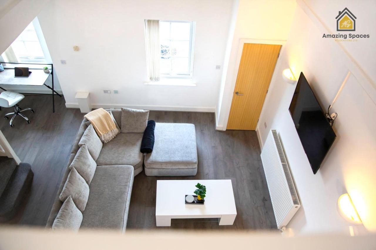 Large Unique 2 Bedroom Duplex Apartment With Private Parking & Free Wifi - Vat Qualifying By Amazing Spaces Relocations Ltd Warrington  Exteriör bild