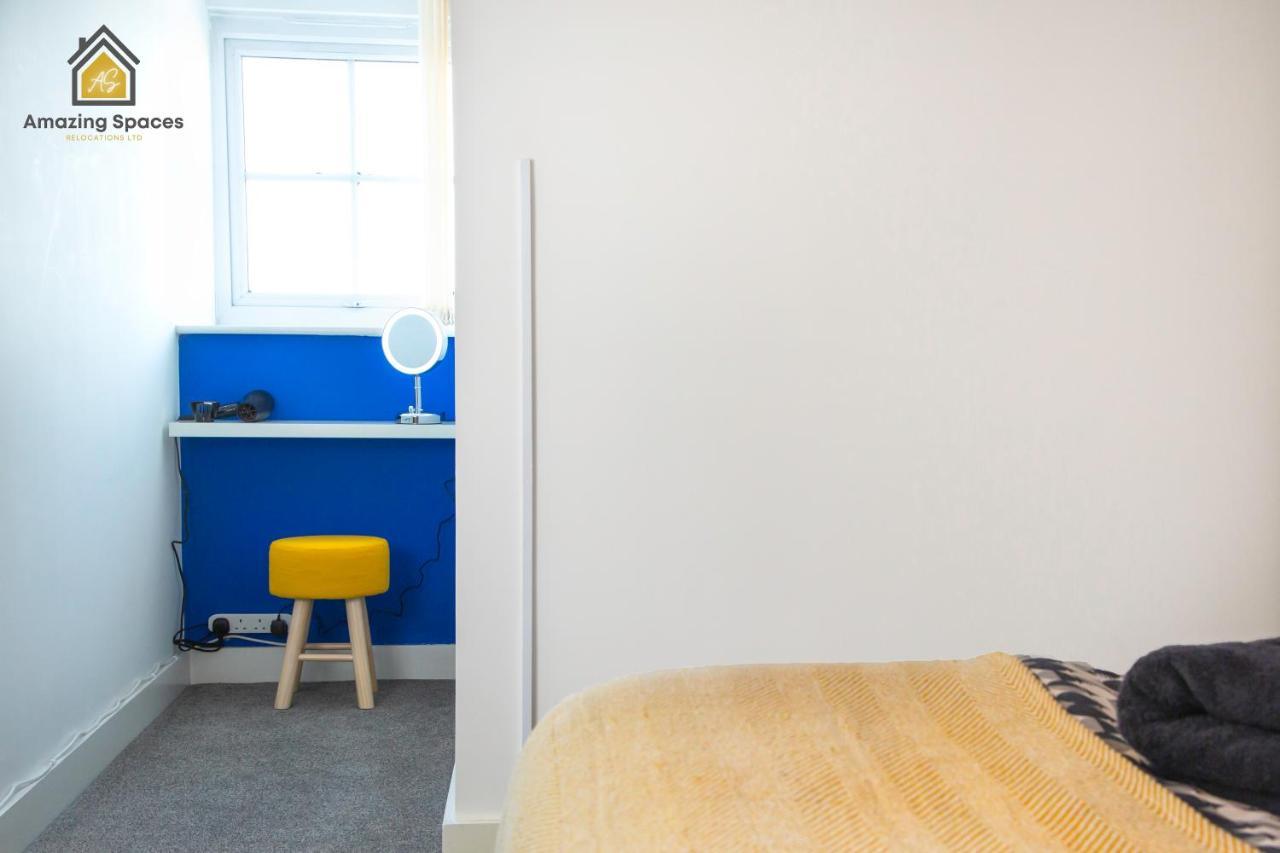 Large Unique 2 Bedroom Duplex Apartment With Private Parking & Free Wifi - Vat Qualifying By Amazing Spaces Relocations Ltd Warrington  Exteriör bild